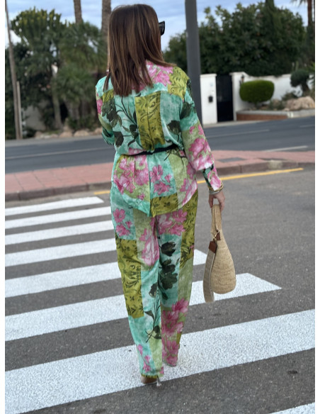 Conjunto Estampado: Flores en Verde y Rosa