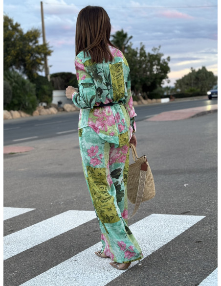 Conjunto Estampado: Flores en Verde y Rosa