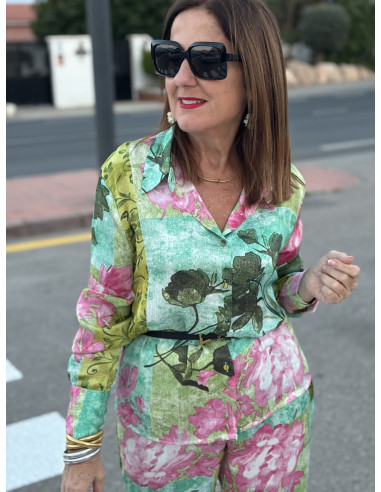 Conjunto Estampado: Flores en Verde y Rosa