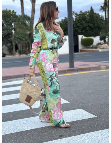 Conjunto Estampado: Flores en Verde y Rosa