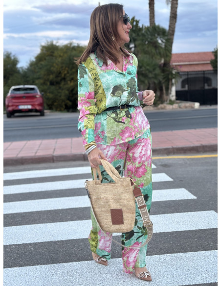 Conjunto Estampado: Flores en Verde y Rosa