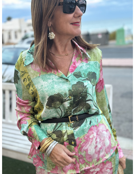 Conjunto Estampado: Flores en Verde y Rosa