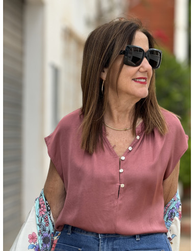 Blusa Satén Color Caldera: Escote de Pico