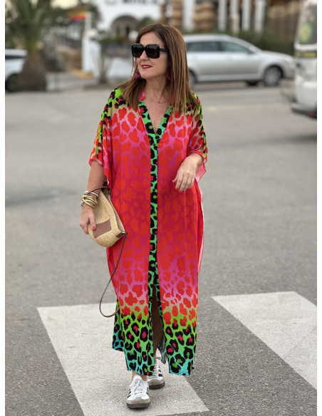 💃 Vestido Camisero Estampado Print: Elegancia en Rojo y Verde Lima 🎨