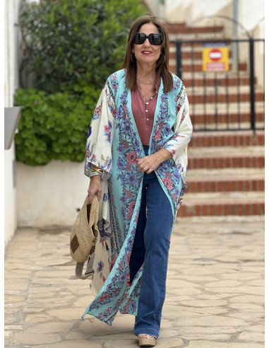 Kimono de seda fondo crudo con estampado de...