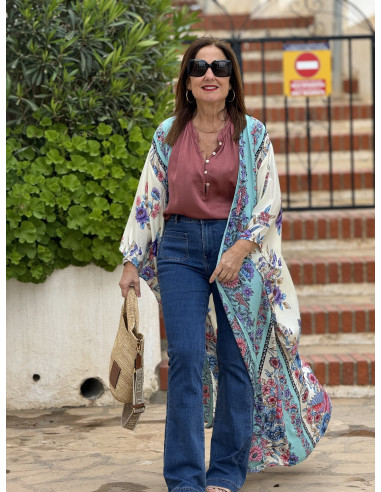 Kimono de seda fondo crudo con estampado de...