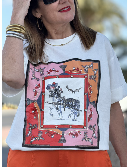 👕 Camiseta estampada con pedrería.