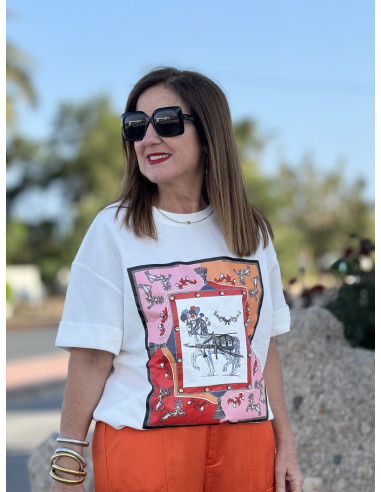👕 Camiseta estampada con pedrería.