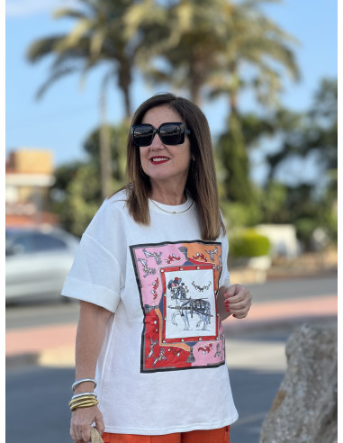 👕 Camiseta estampada con pedrería.