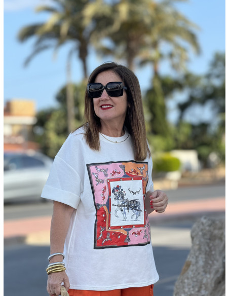 👕 Camiseta estampada con pedrería.