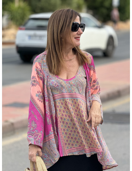 🌺 Kimono de Seda en Tonos Rosa : Elegancia Vibrante 🌿