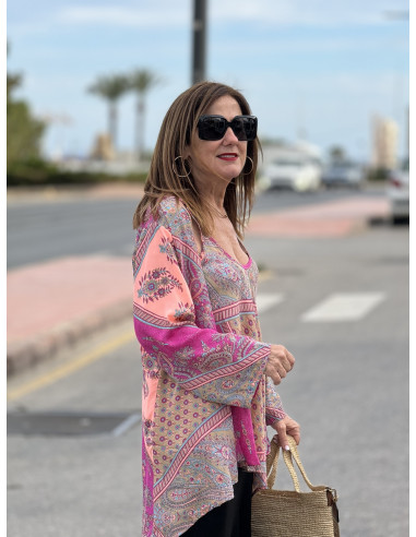 🌺 Kimono de Seda en Tonos Rosa : Elegancia...