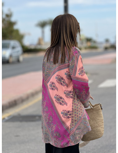 🌺 Kimono de Seda en Tonos Rosa : Elegancia...