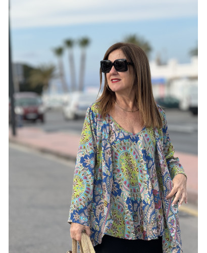 ✨ Top Lencero de Seda tonos de verde y azul: Elegancia y... 2