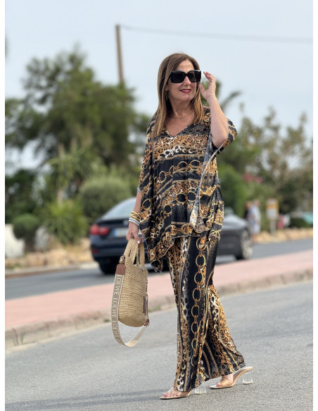 🖤 Blusón Punto Seda Negro con Estampado Animal Print y Cadenas