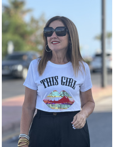 Camiseta corta labios lentejuelas