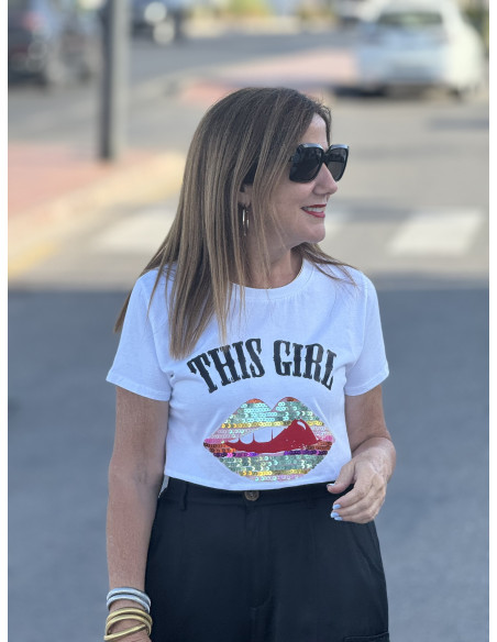 Camiseta corta labios lentejuelas