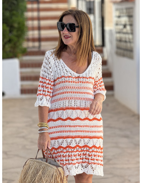 Vestido de Hilo en Crudo y Naranja con Escote de Pico