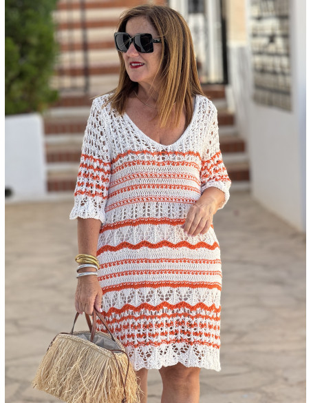 Vestido de Hilo en Crudo y Naranja con Escote de Pico