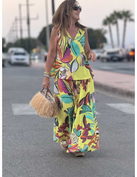 Falda Amarilla con Estampado Tropical y Cintura Elástica