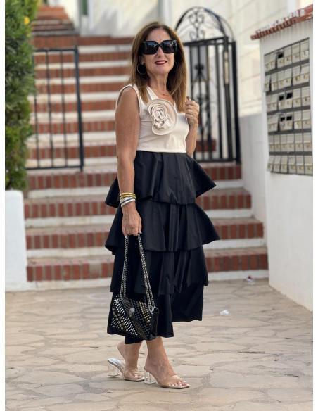 Vestido Combinado Crudo y Negro con Volantes