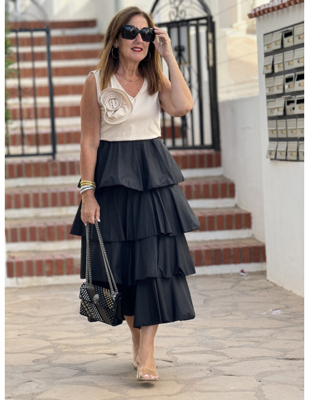 Vestido Combinado Crudo y Negro con Volantes