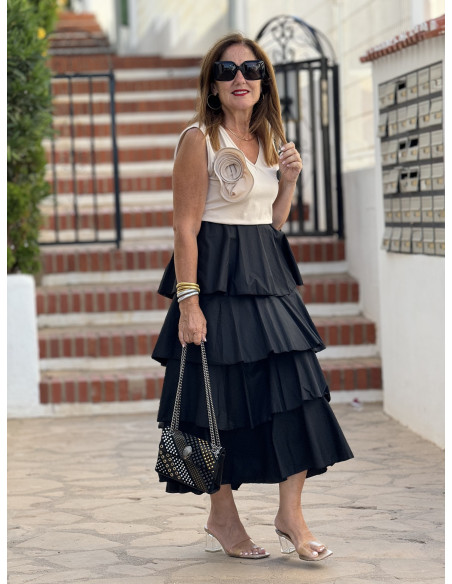 Vestido Combinado Crudo y Negro con Volantes