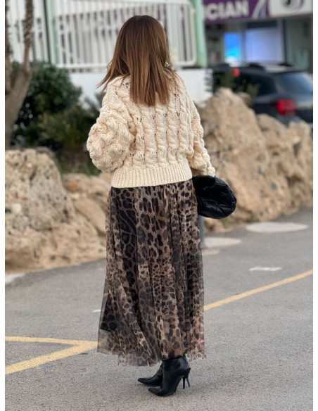 Suéter Punto Gordo con Detalle "8" y Flores 🌸