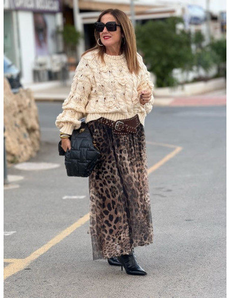 Suéter Punto Gordo con Detalle "8" y Flores 🌸