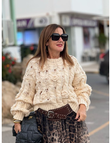 Suéter Punto Gordo con Detalle "8" y Flores 🌸