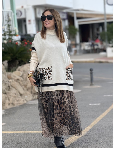 Suéter Tipo Capa con Cuello Chimenea y Bolsillos en Print 🍂