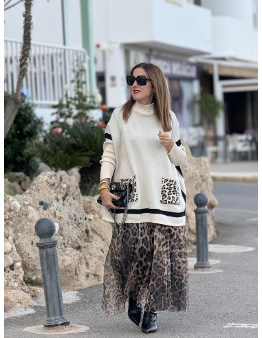 Suéter Tipo Capa con Cuello Chimenea y...