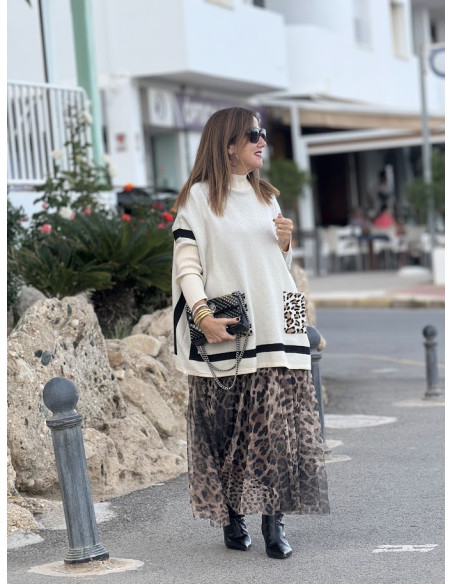 Suéter Tipo Capa con Cuello Chimenea y Bolsillos en Print 🍂