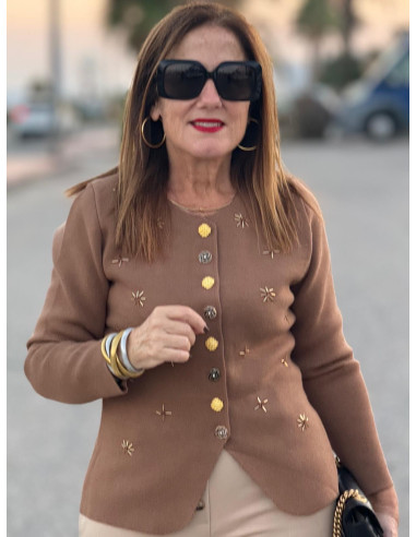 Chaqueta de punto joya en marrón con abalorios...