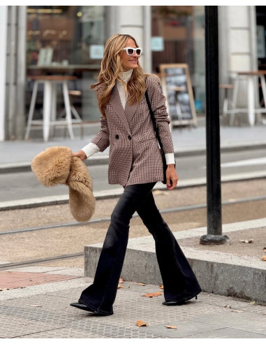 Chaqueta cruzada de cuadros burdeos con doble...