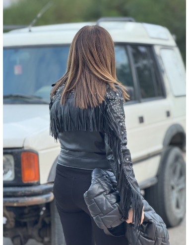 Biker negra efecto piel con flecos, bordados y...