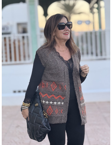 🌟 Chaleco Étnico  en Marrón