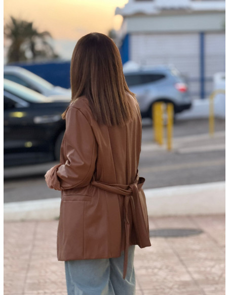 Blazer efecto piel camel