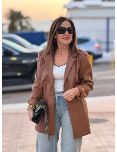 Blazer efecto piel camel