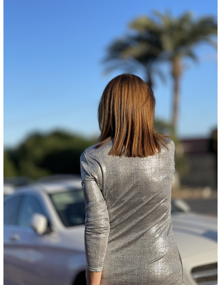 ✨ Vestido Metalizado en plata con Nudo Lateral