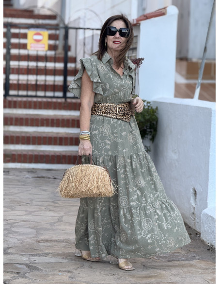 Vestido verde bordado con cuello camisero