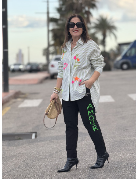Camisa navy verde y blanca con bordados flúor