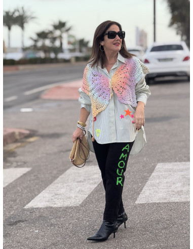 Chaleco con diseño de mariposas en tonos pastel