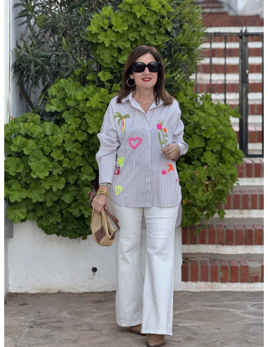 Camisa navy tostado y blanca con bordados flúor