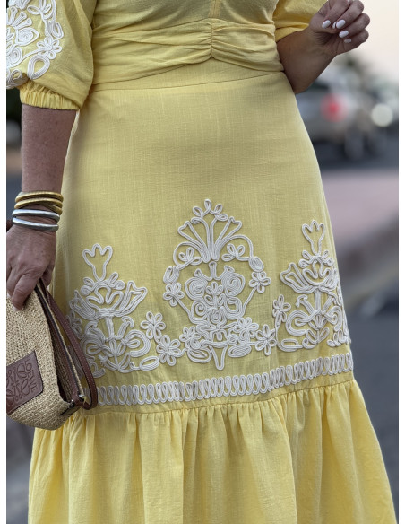 Conjunto de Dos Piezas amarillo: Falda y Cuerpo
