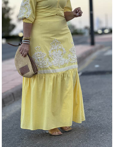 Conjunto de Dos Piezas amarillo: Falda y Cuerpo