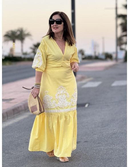 Conjunto de Dos Piezas amarillo: Falda y Cuerpo