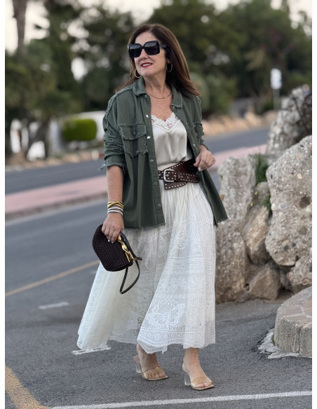 Falda de encaje crudo con forro microplisado y cintura elástica