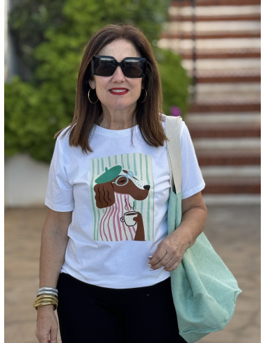 Camiseta blanca con ilustración de perrito chic