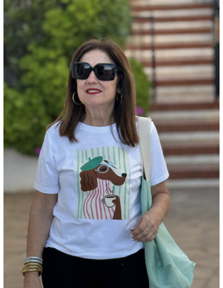 Camiseta blanca con ilustración de perrito chic